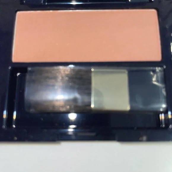 Estée Lauder Bronze Goddess Powder Bronzer Color 02 Medium - Picture 2 of 3